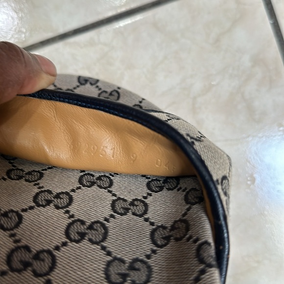Gucci sandals used in good condition main image 4